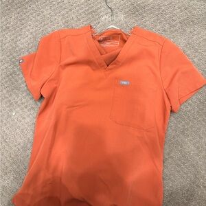 Figs Vivid Orange Scrub Set